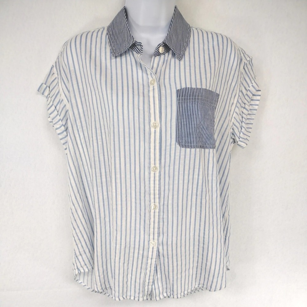 True Craft Collared Shirt Women's M Button Up Short Sleeve White Blue Stripes